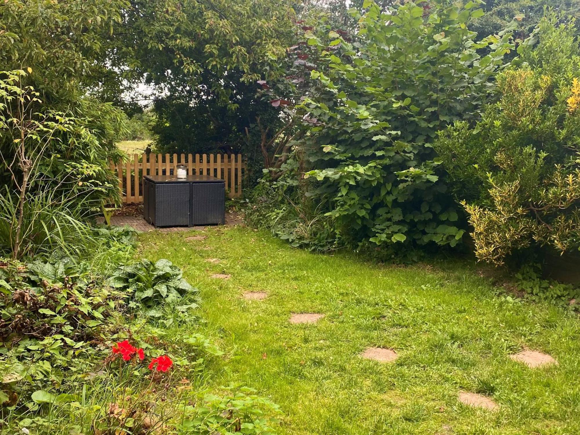 Bumblebee Cottage - Cosy Cottage In Area Of Outstanding Natural Beauty Hemel Hempstead Bagian luar foto