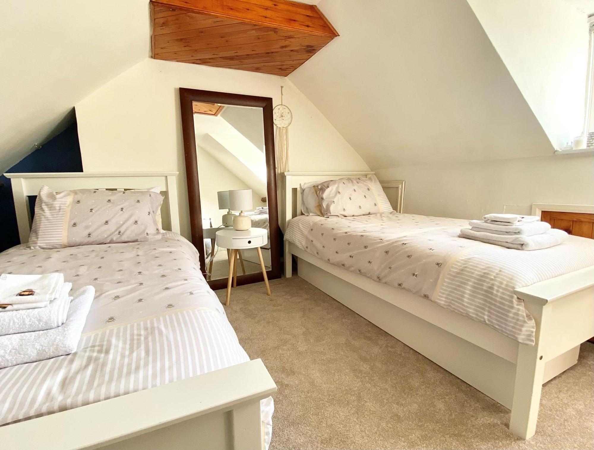 Bumblebee Cottage - Cosy Cottage In Area Of Outstanding Natural Beauty Hemel Hempstead Bagian luar foto